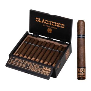 Blackened M81 by Drew Estate Corona Doble Maduro 7 x 50